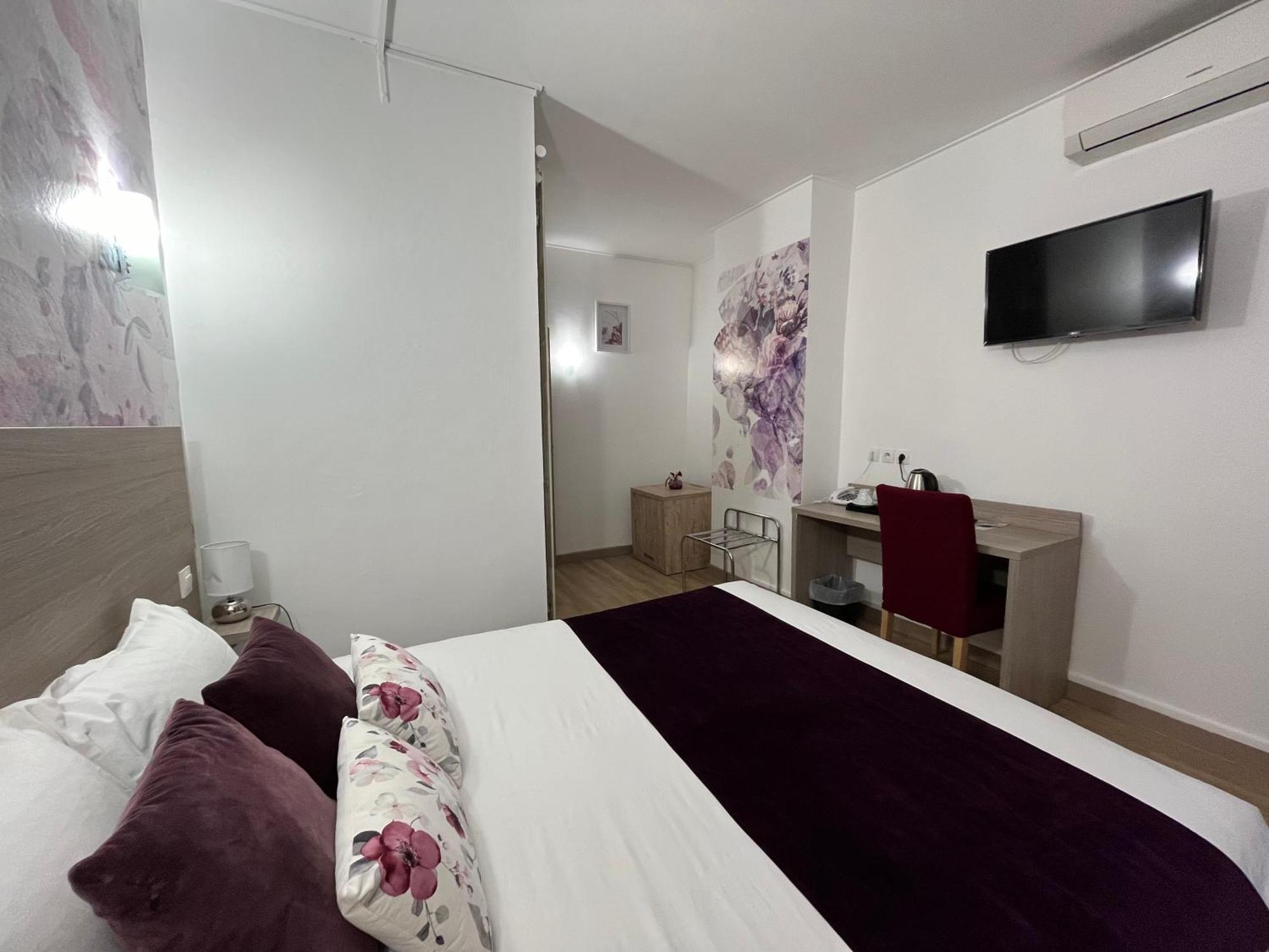 Empire Hotel Nîmes Buitenkant foto