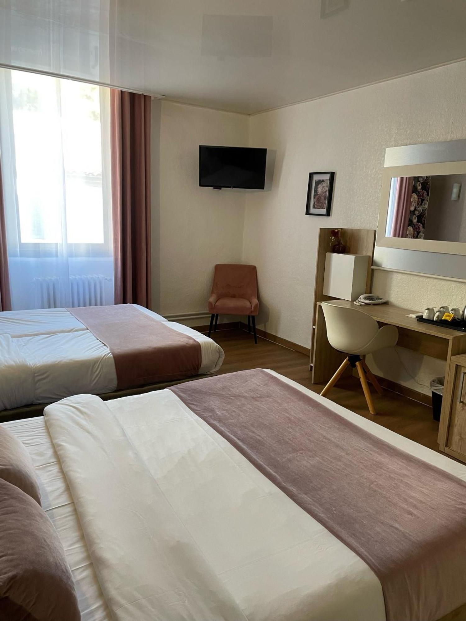 Empire Hotel Nîmes Buitenkant foto