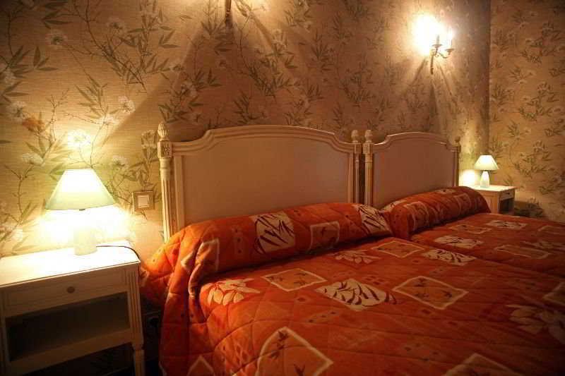 Empire Hotel Nîmes Buitenkant foto