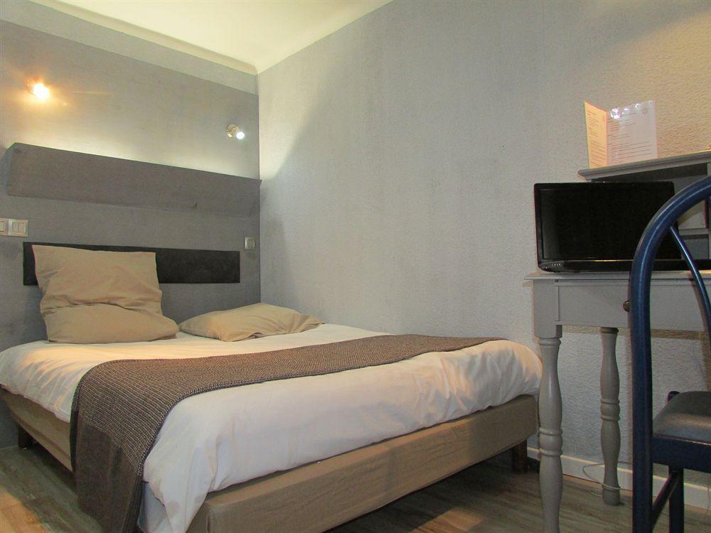 Empire Hotel Nîmes Buitenkant foto